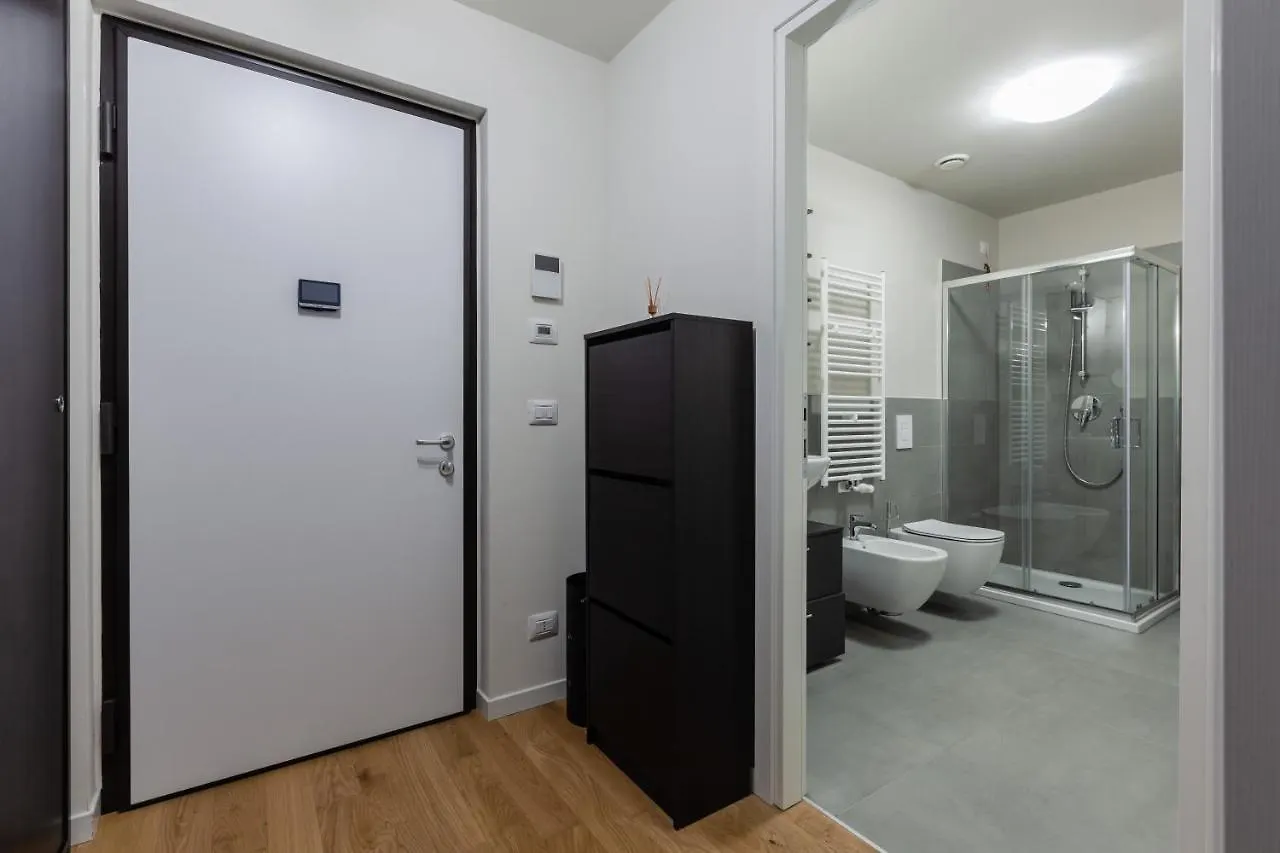 Stylish & Modern Studio Milano Apartment Italy